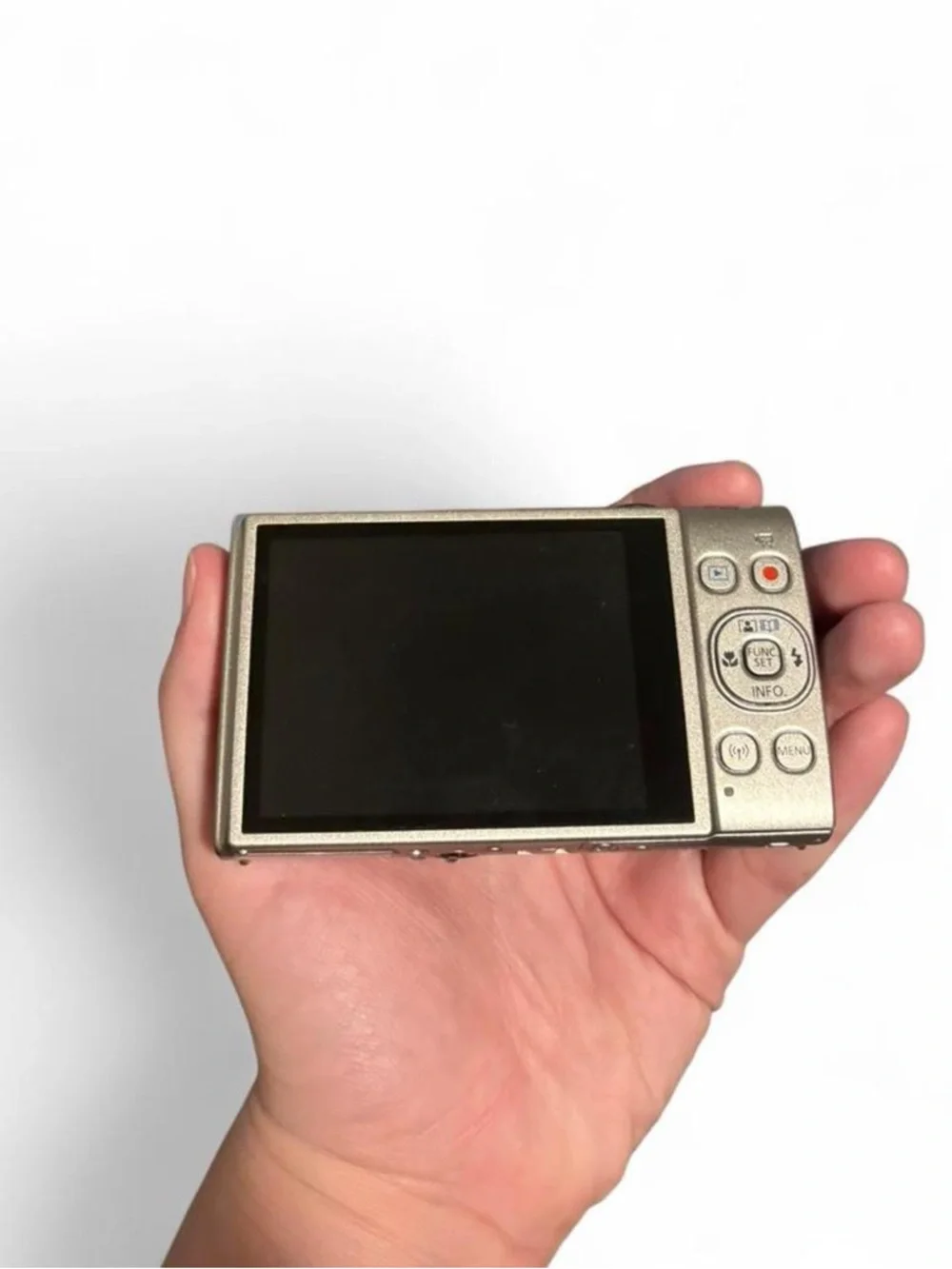 Canon Compact Point-and-Shoot Camera Silver